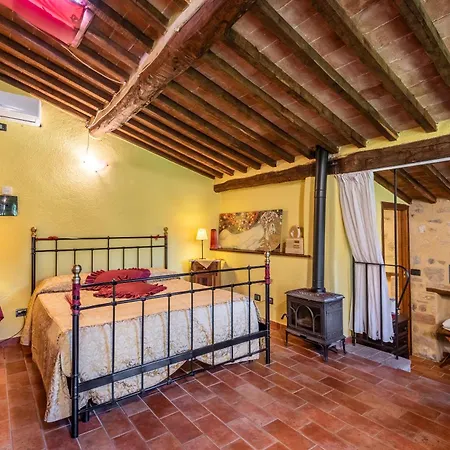 Podere Marroneto Farm stay *