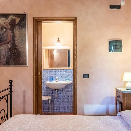 Podere Marroneto Farm stay *